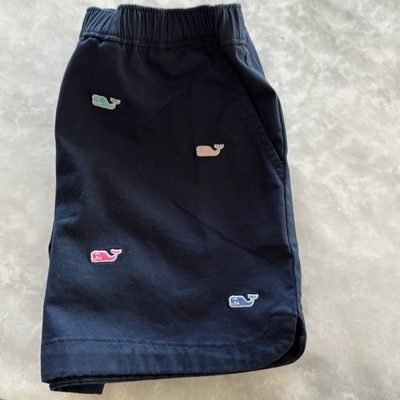 Vineyard Vines Navy Kids Shorts with Logo Whale Embroidery • XS - Picture 4 of 6